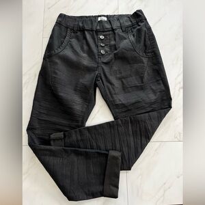 NWT BEVY FLOG Liron Black snake skin Pull on   black pant size 26